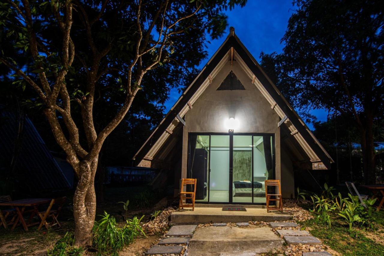 Cashewnut Tree Resort Koh Lanta Exterior photo