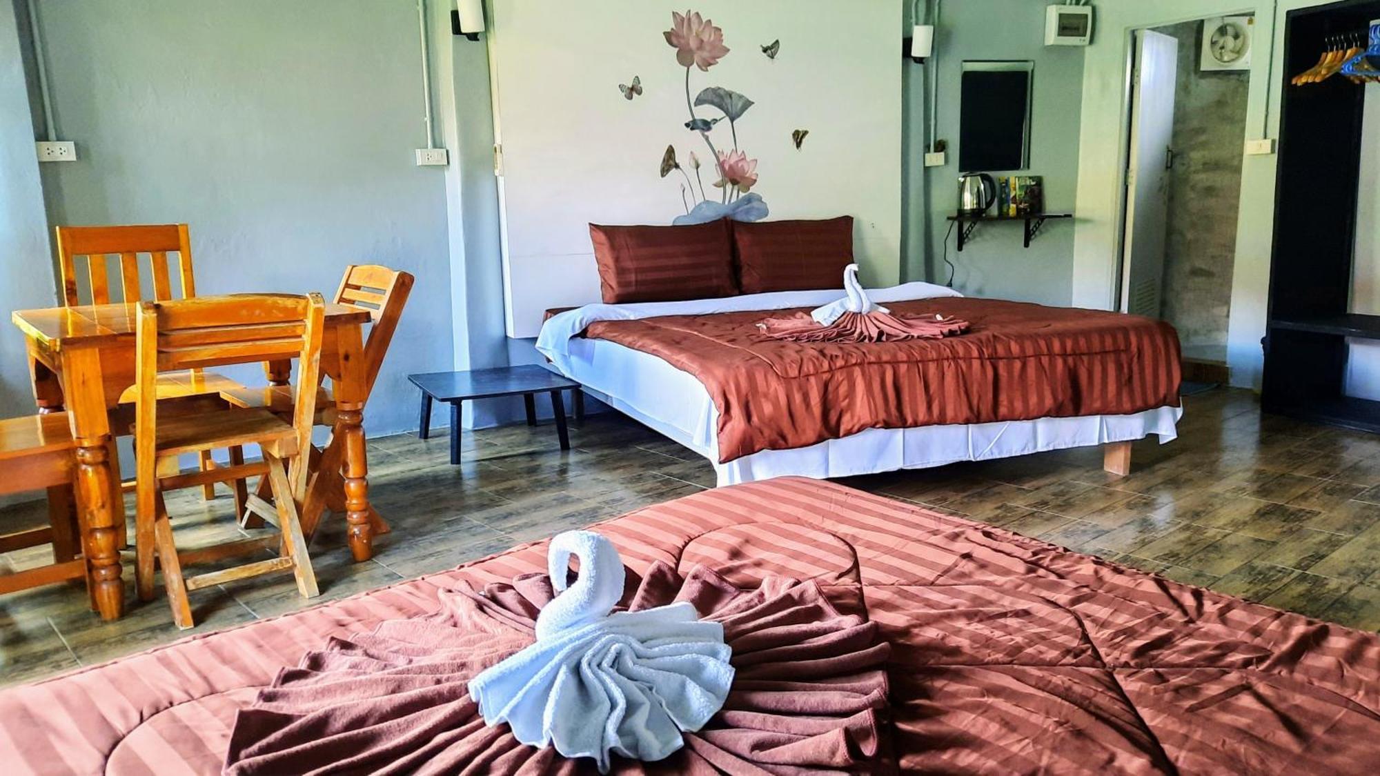 Cashewnut Tree Resort Koh Lanta Exterior photo