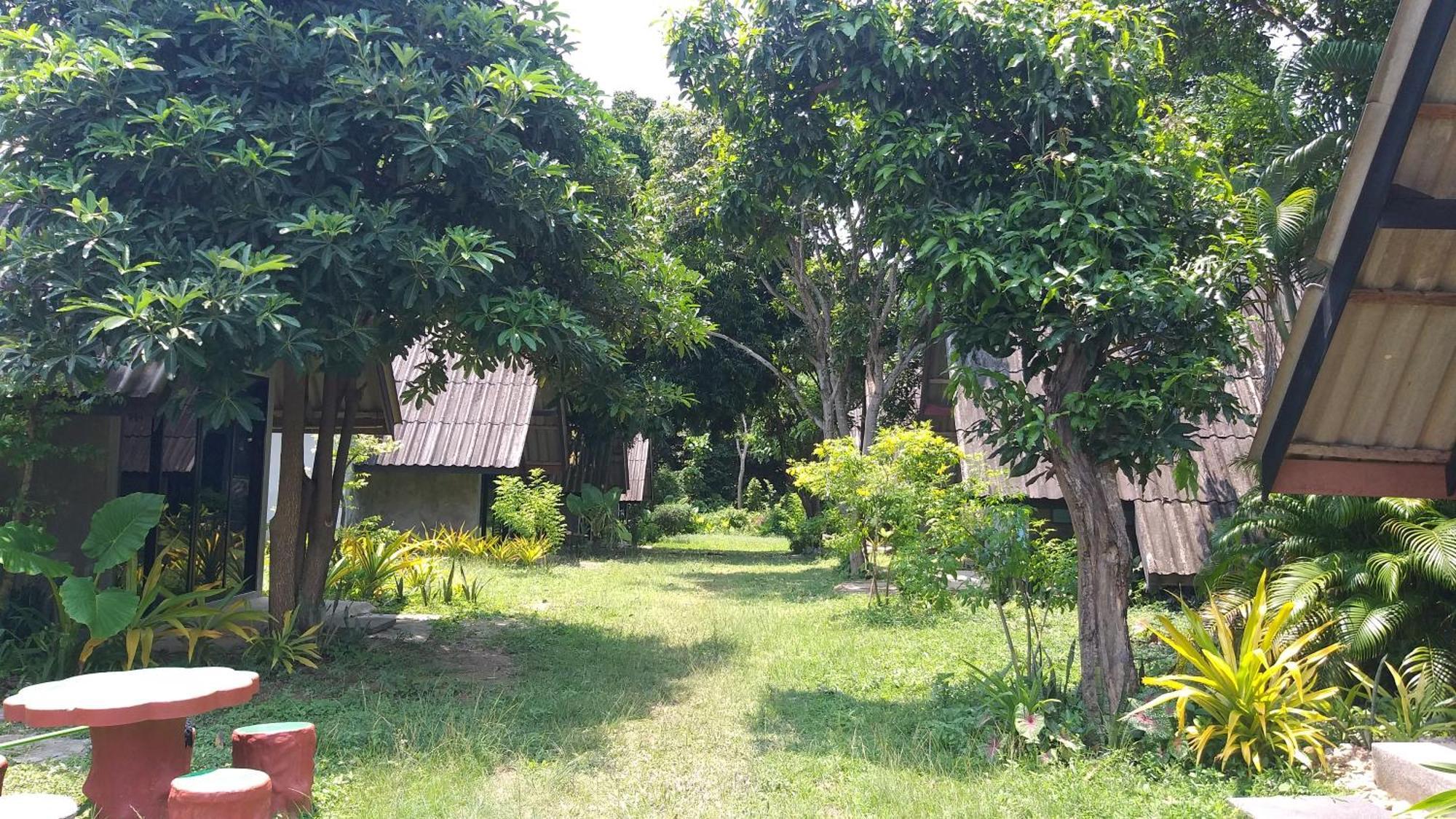 Cashewnut Tree Resort Koh Lanta Exterior photo